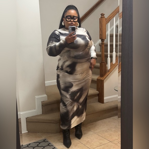 Meet Your Posher 💙☺️ - Picture 1 of 7